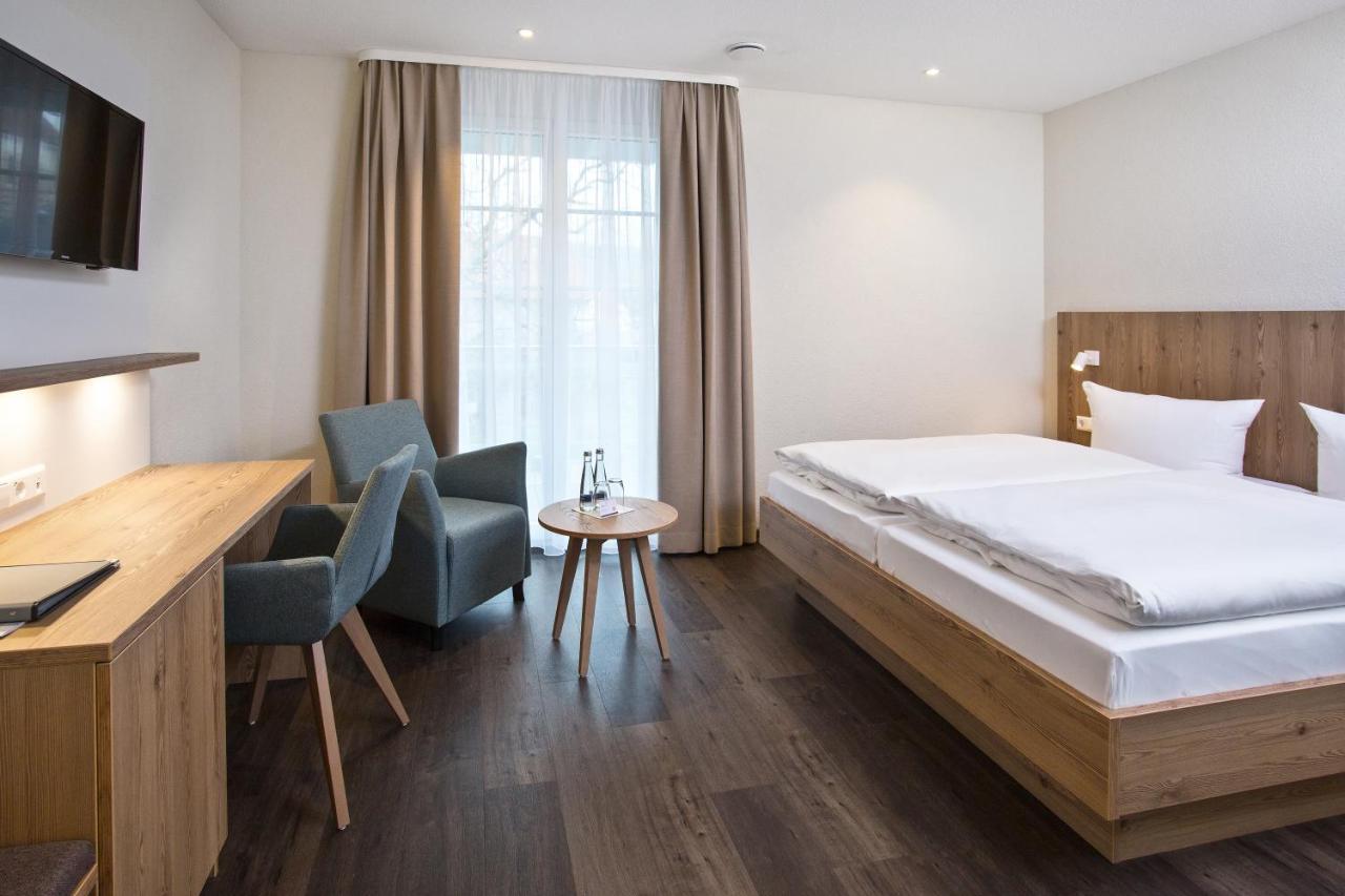 Hotel-Gasthaus Engel Luttingen 劳芬博格 外观 照片