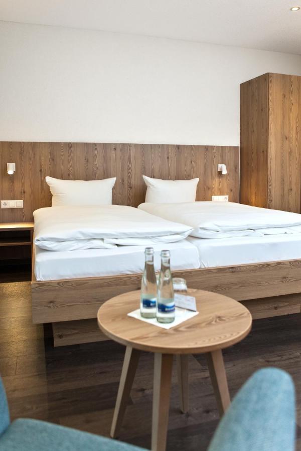 Hotel-Gasthaus Engel Luttingen 劳芬博格 外观 照片