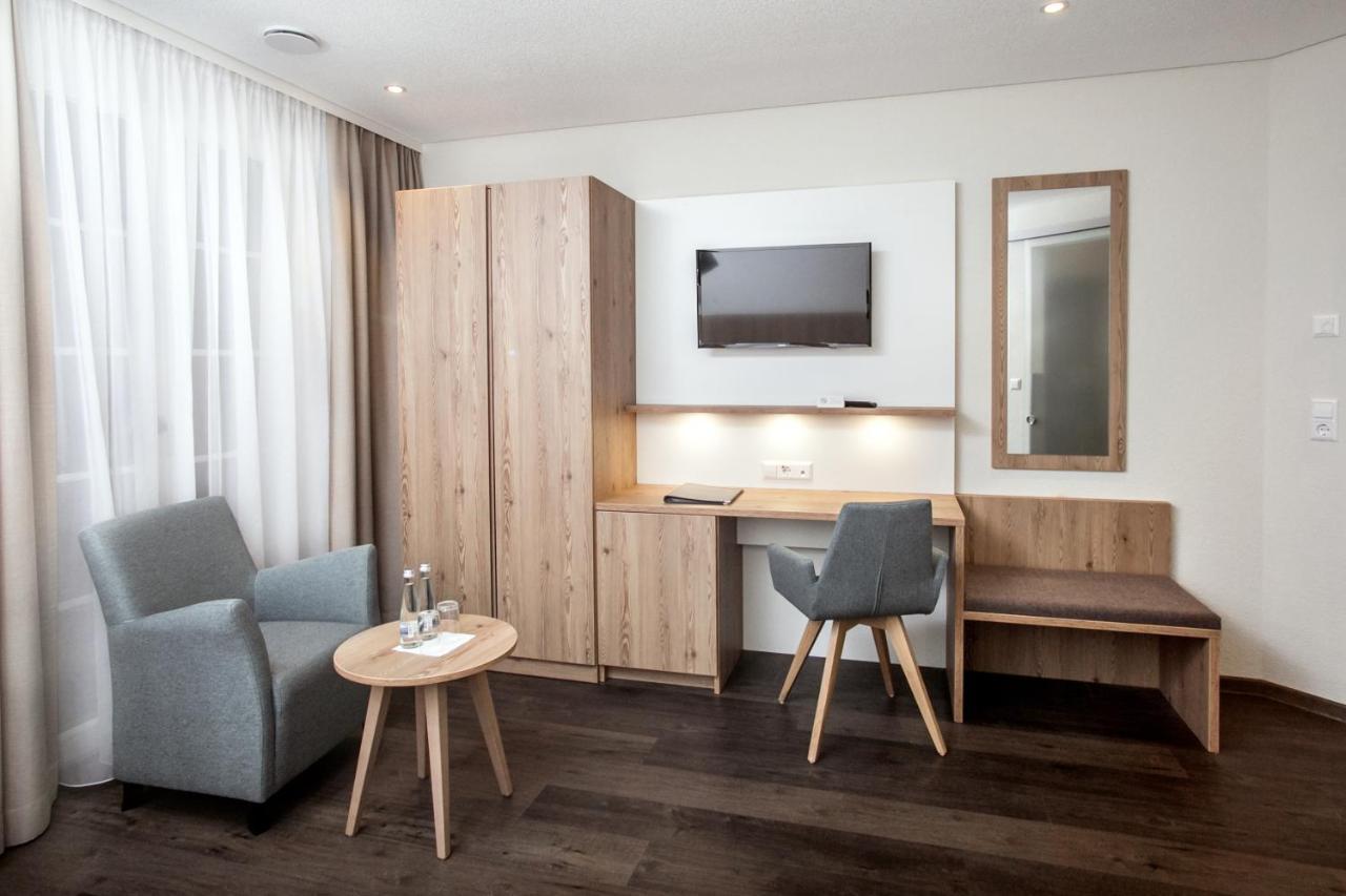 Hotel-Gasthaus Engel Luttingen 劳芬博格 外观 照片