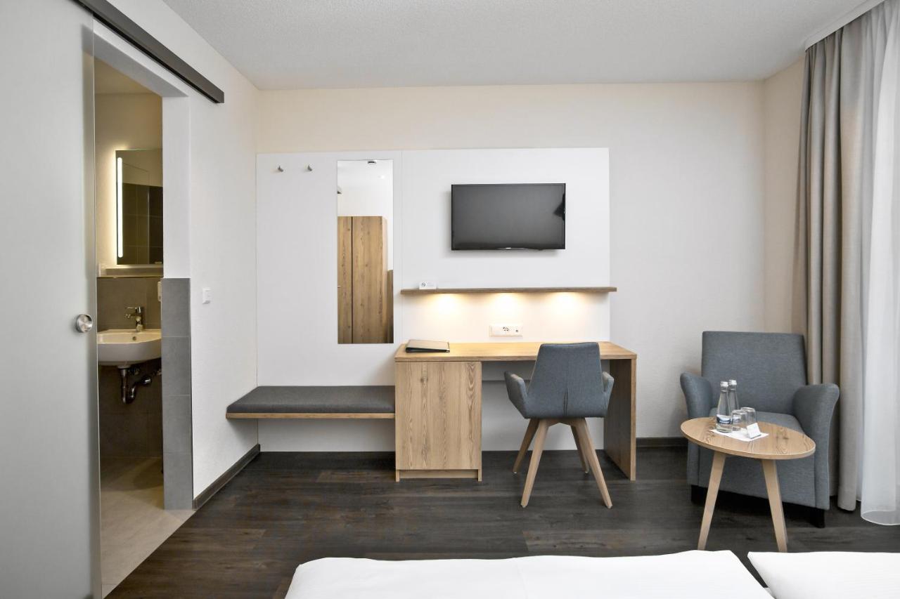 Hotel-Gasthaus Engel Luttingen 劳芬博格 外观 照片