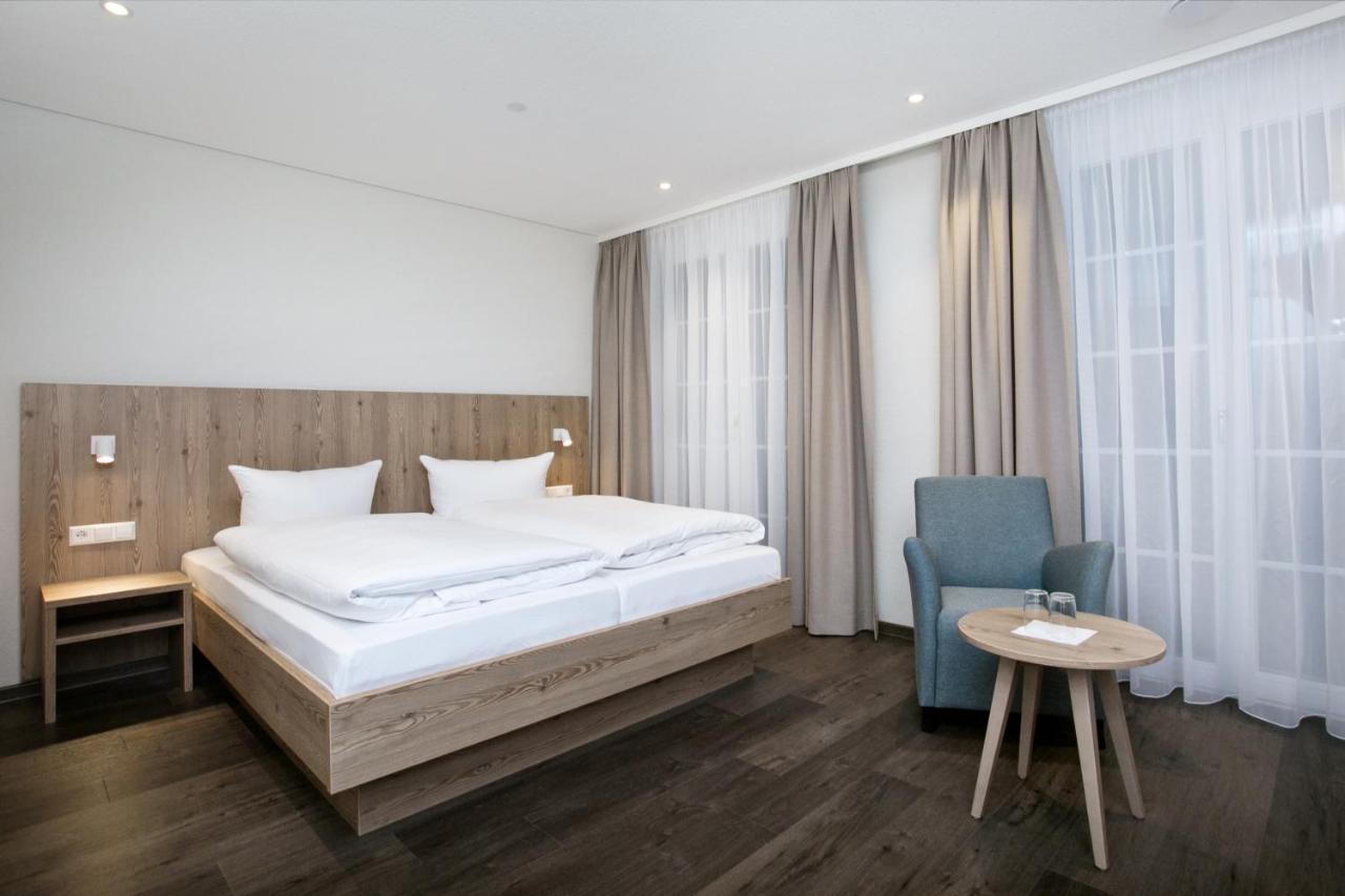 Hotel-Gasthaus Engel Luttingen 劳芬博格 外观 照片