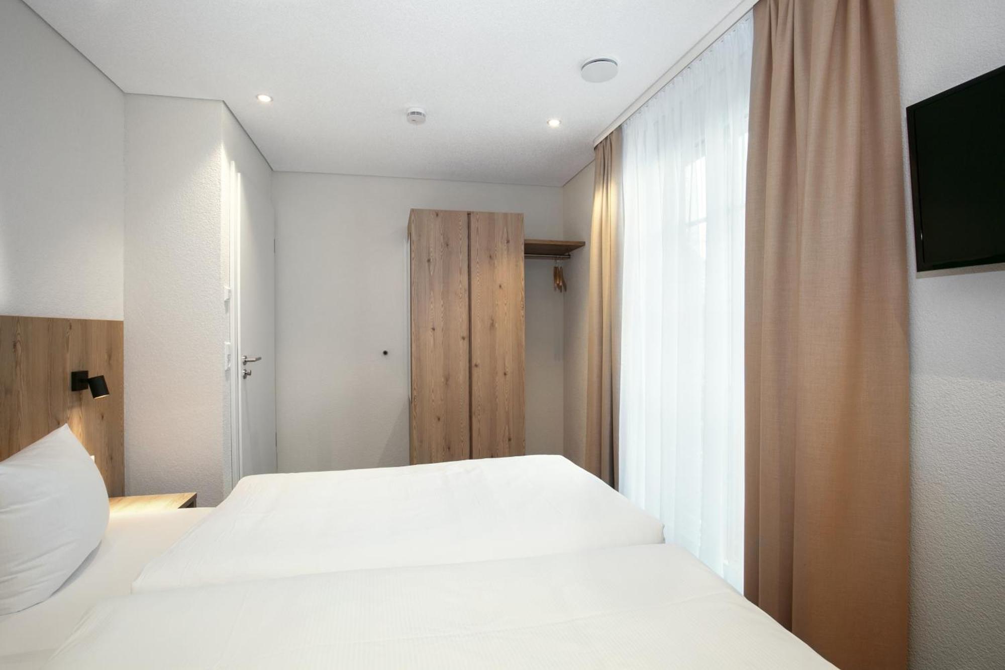 Hotel-Gasthaus Engel Luttingen 劳芬博格 客房 照片