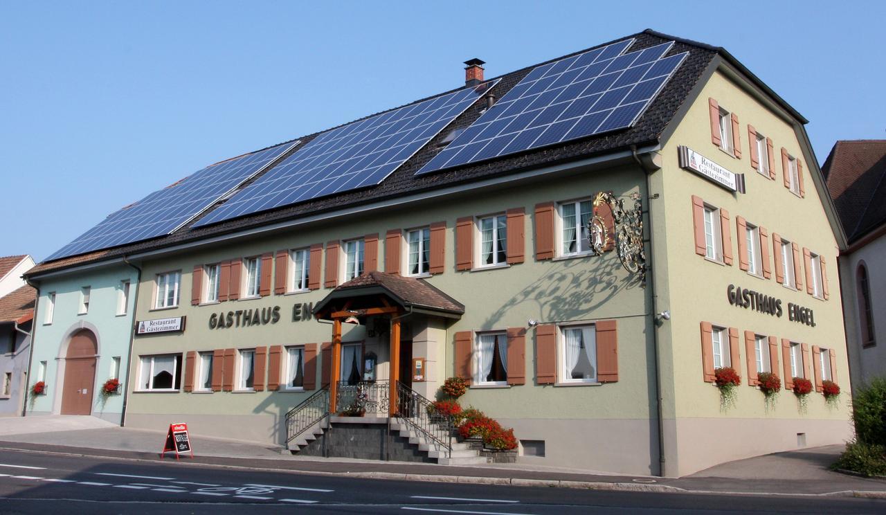 Hotel-Gasthaus Engel Luttingen 劳芬博格 外观 照片